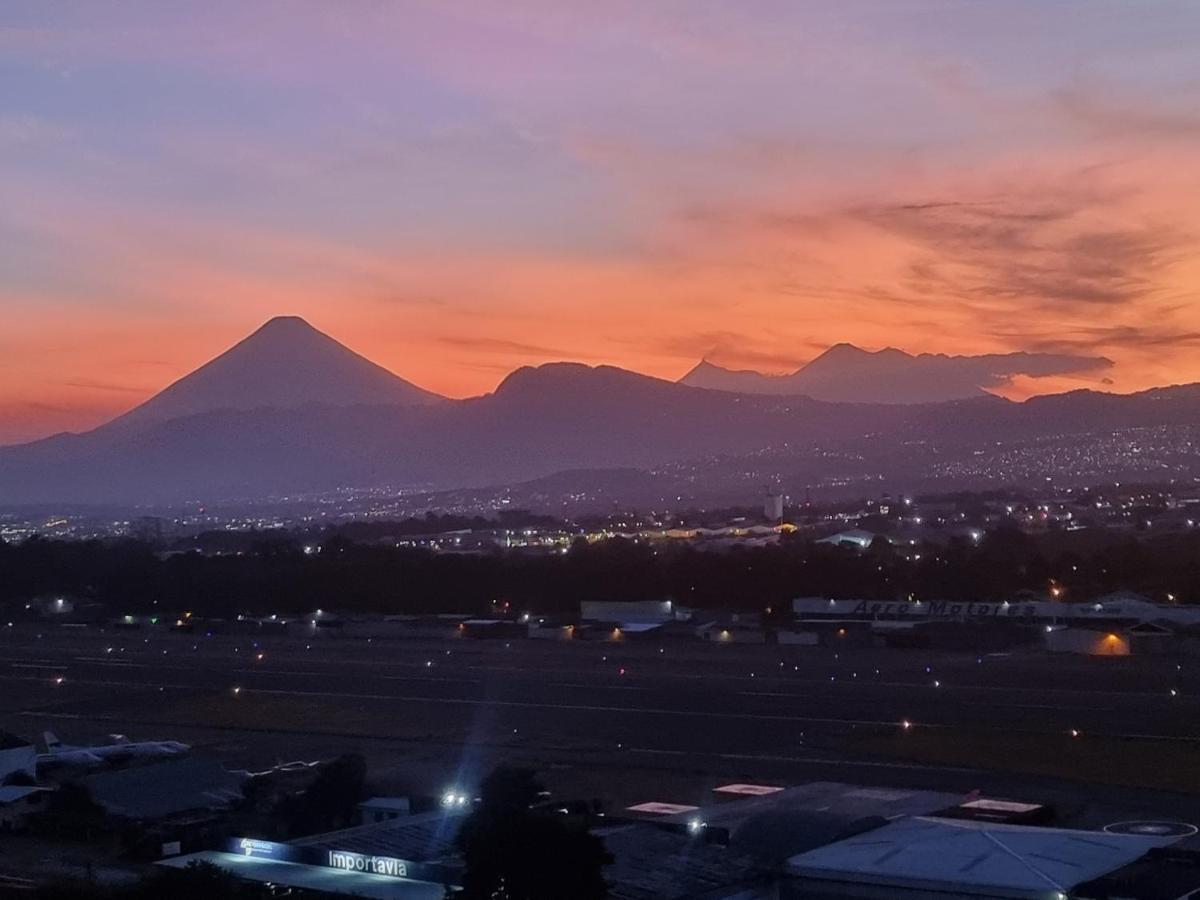 Amazing Aircrafts Views In Front Of Airport Διαμέρισμα Γουατεμάλα Εξωτερικό φωτογραφία