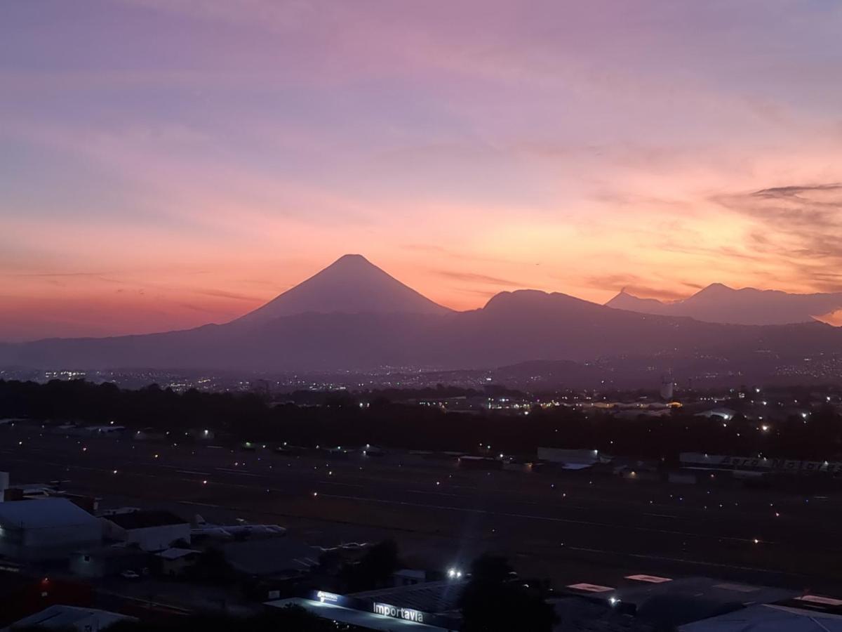 Amazing Aircrafts Views In Front Of Airport Διαμέρισμα Γουατεμάλα Εξωτερικό φωτογραφία